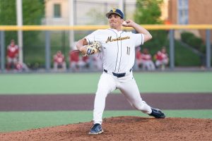 WVU starter Ben Hampton enters transfer portal